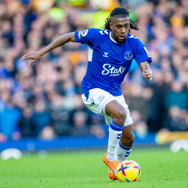 却因护照问 却因护照问