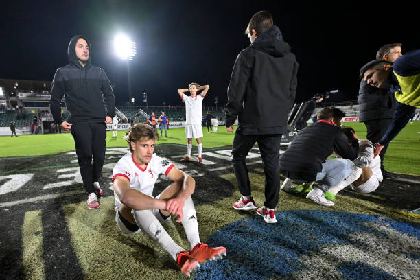 则表现得更 则表现得更